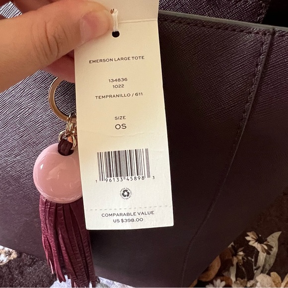 TORY BURCH Large Emerson Saffiano Leather Tote Bag With Removable Tassel NWT - Picture 5 of 16